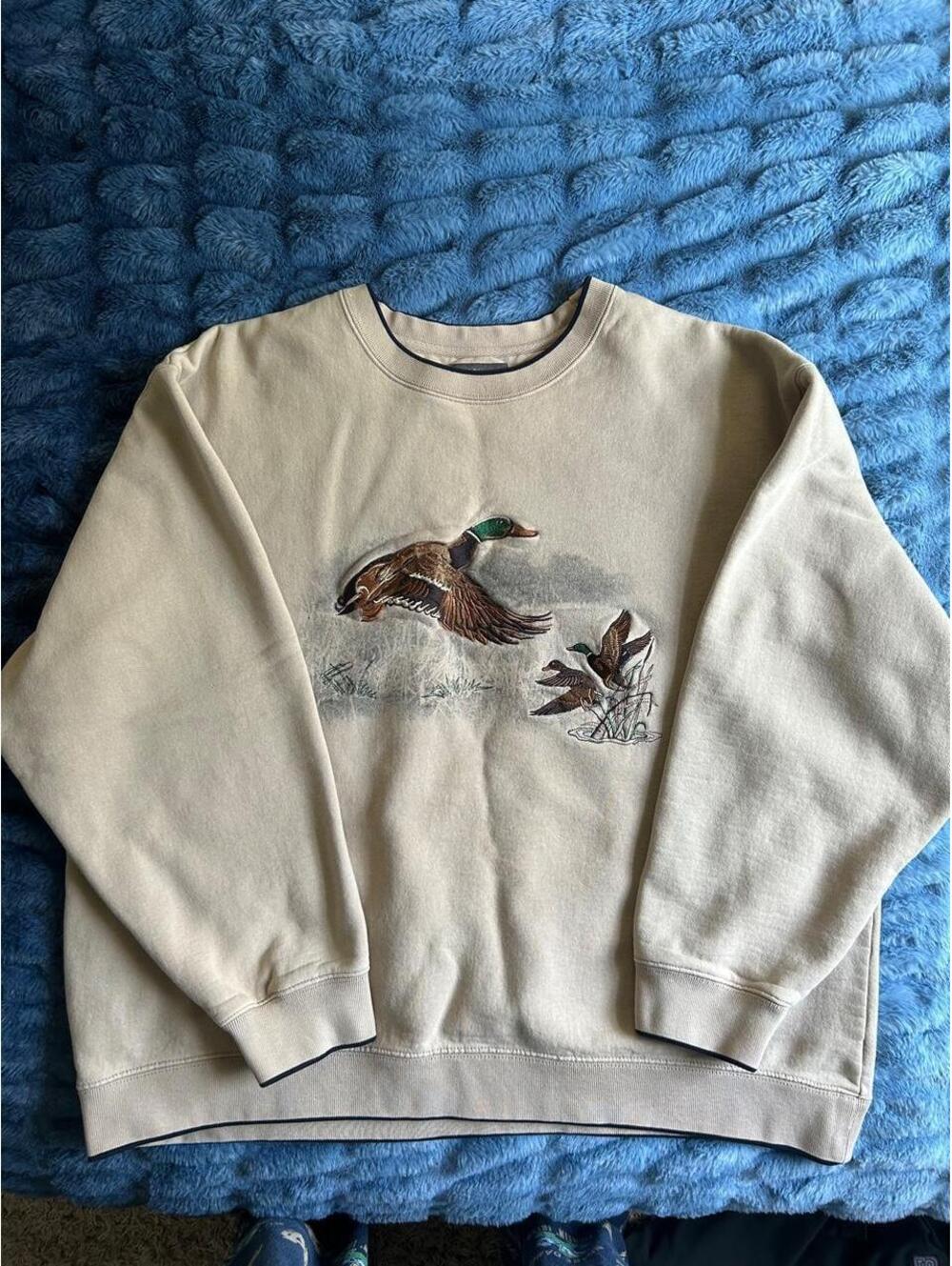 Croft & Barrow Men's Cream and Tan Sweatshirt